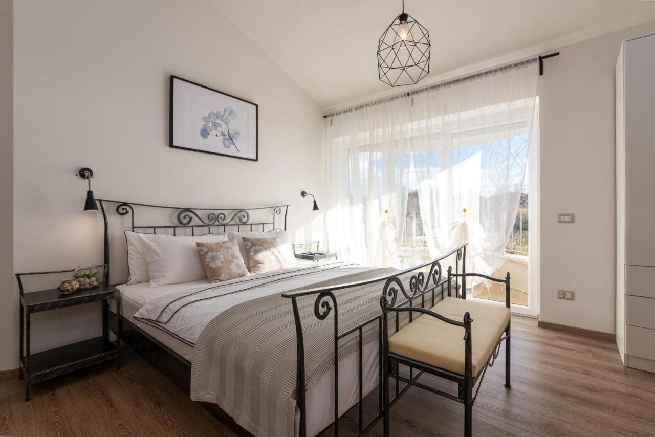 Rooms Karolina Funtana Eksteriør bilde